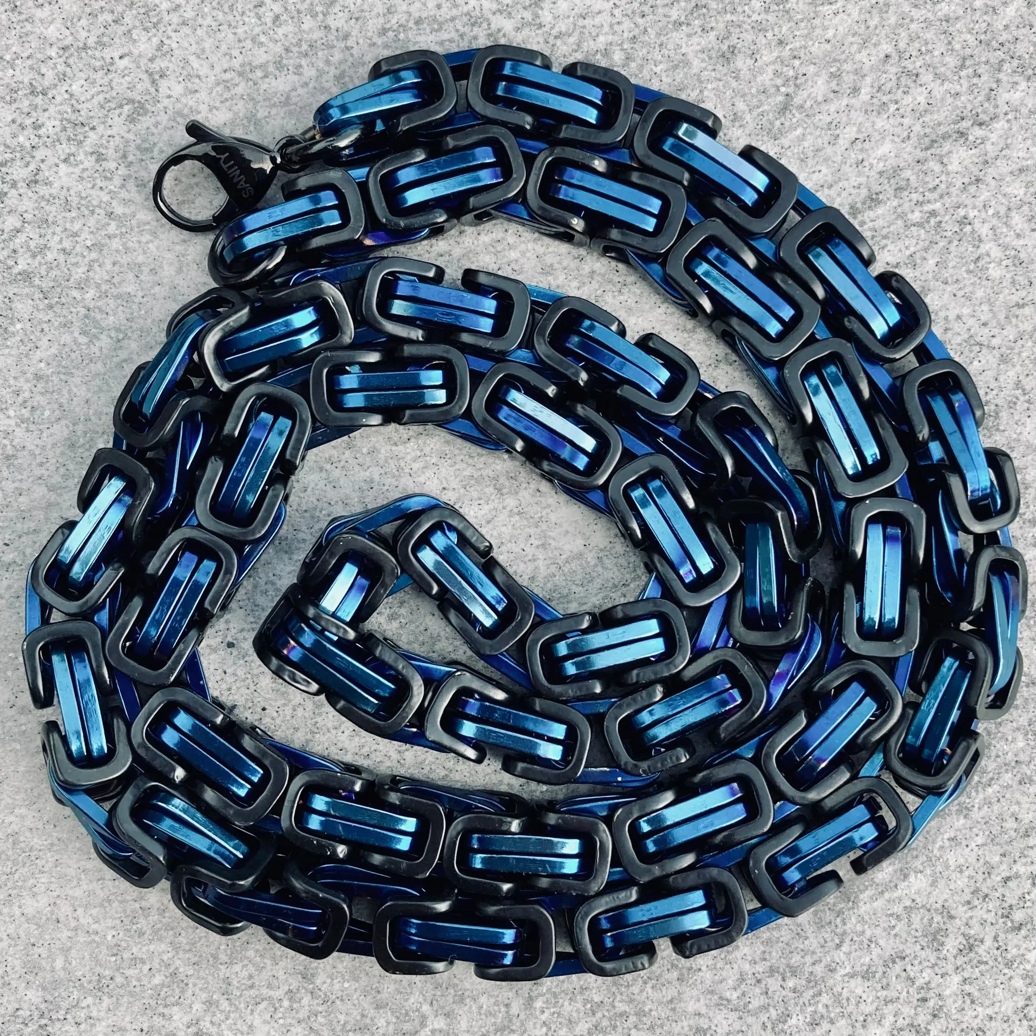 Daytona Necklace - Blue & Black - Heritage - 1/2 inch