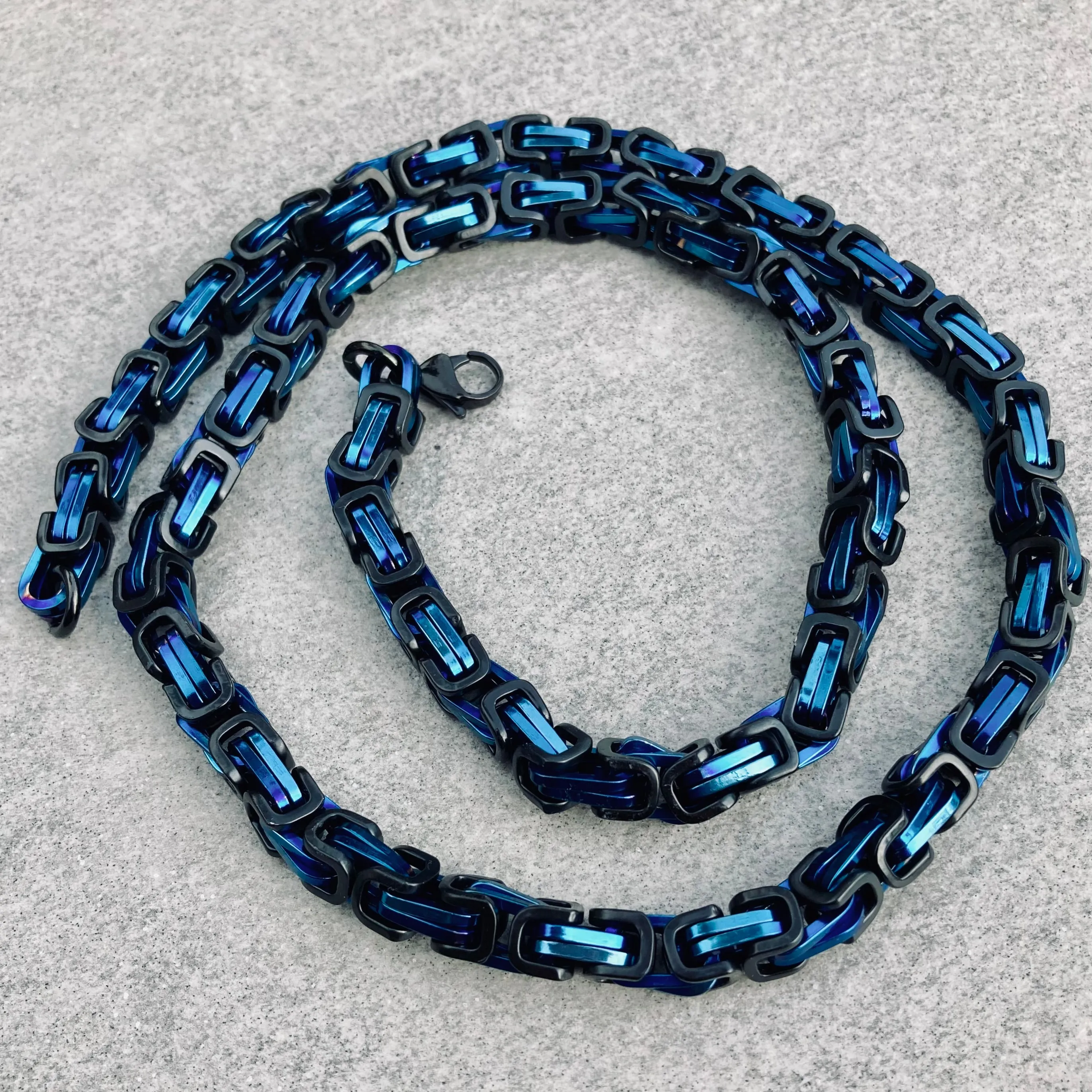 Daytona Necklace - Blue & Black - Heritage - 1/2 inch