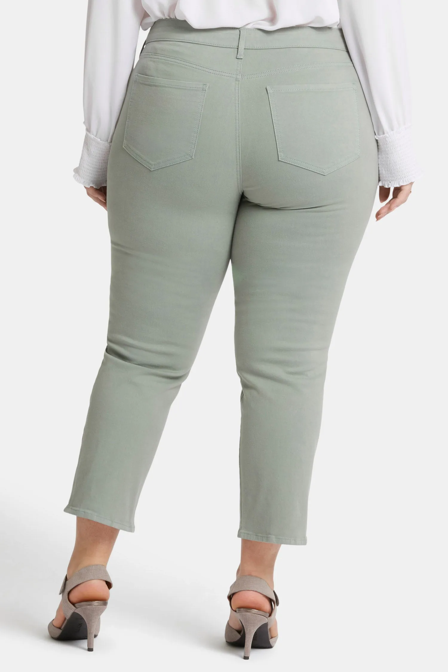 Marilyn Straight Ankle Jeans In Plus Size - Lily Pad