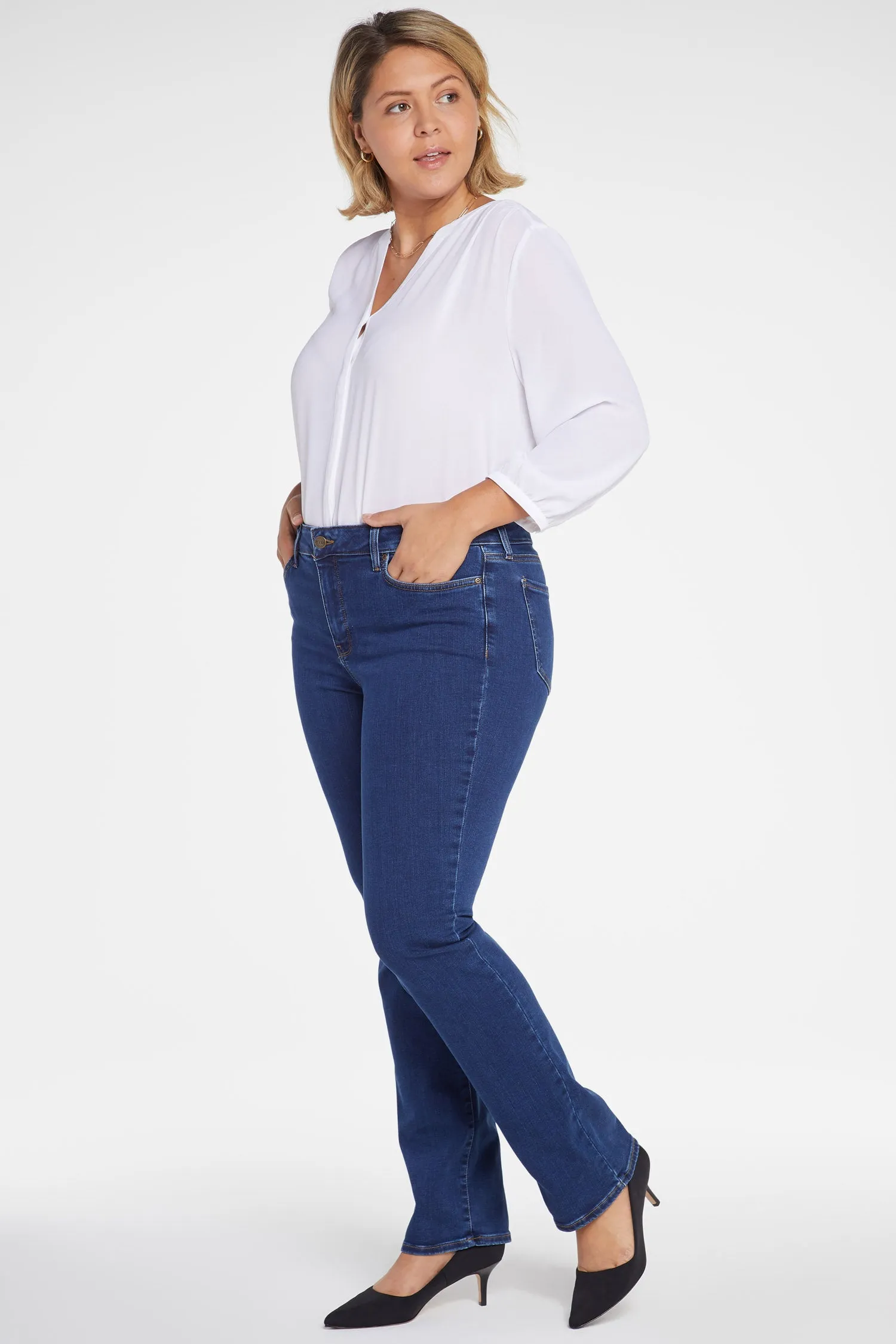 Marilyn Straight Jeans In Plus Size - Quinn