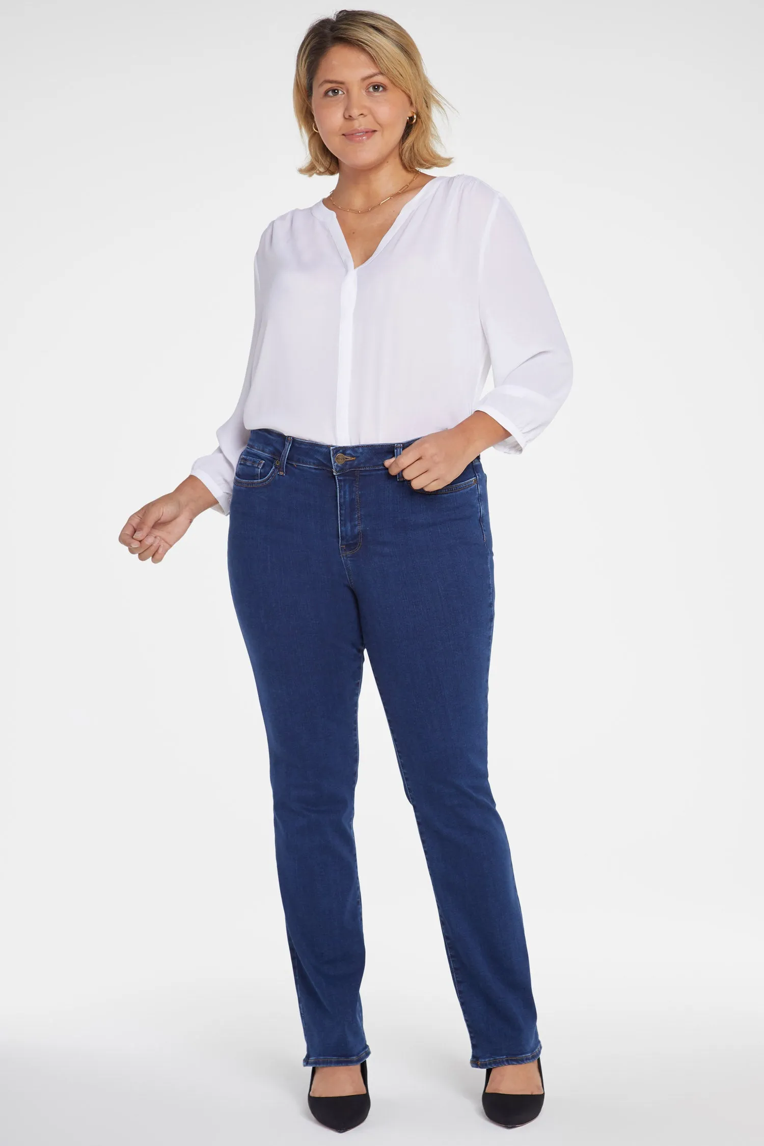 Marilyn Straight Jeans In Plus Size - Quinn