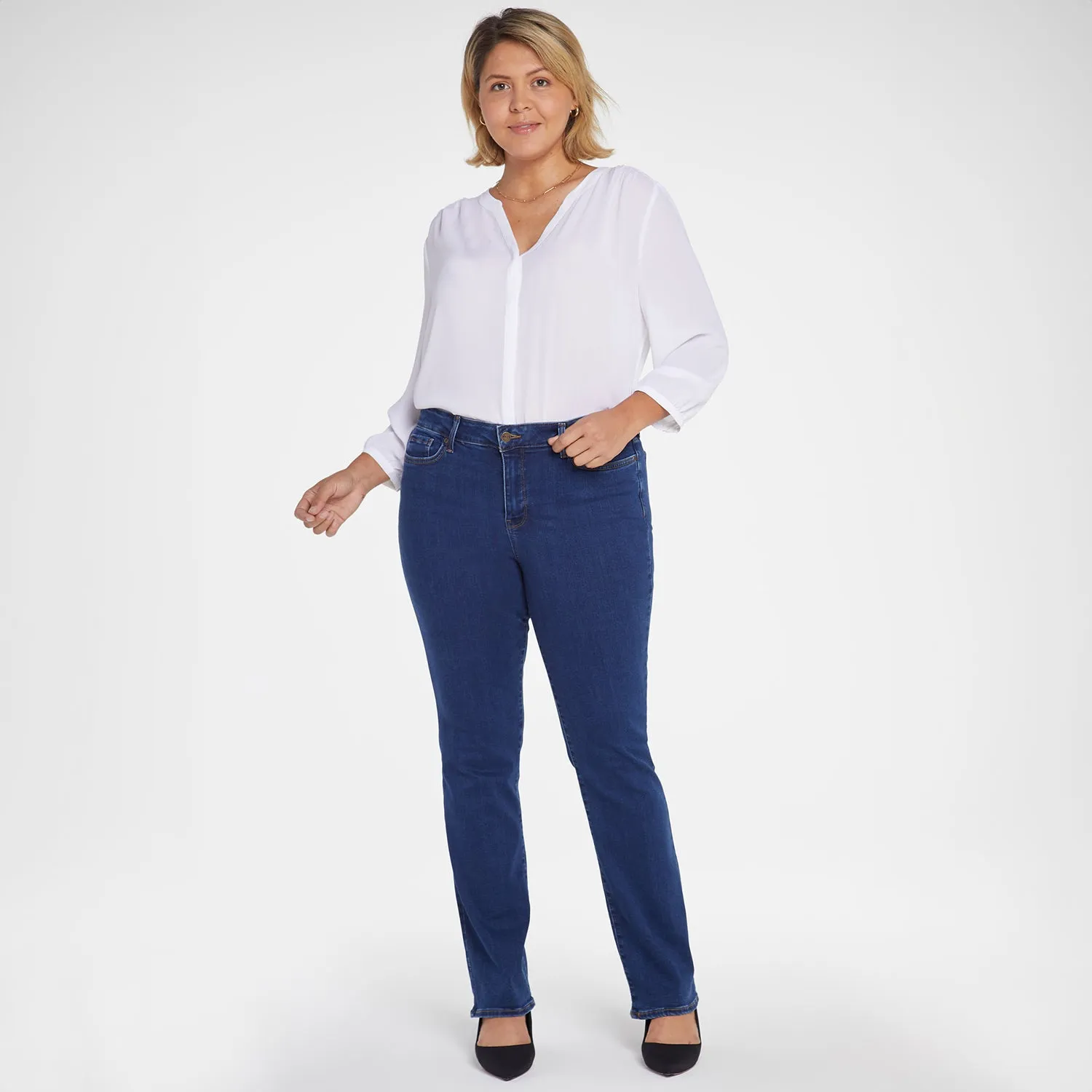 Marilyn Straight Jeans In Plus Size - Quinn