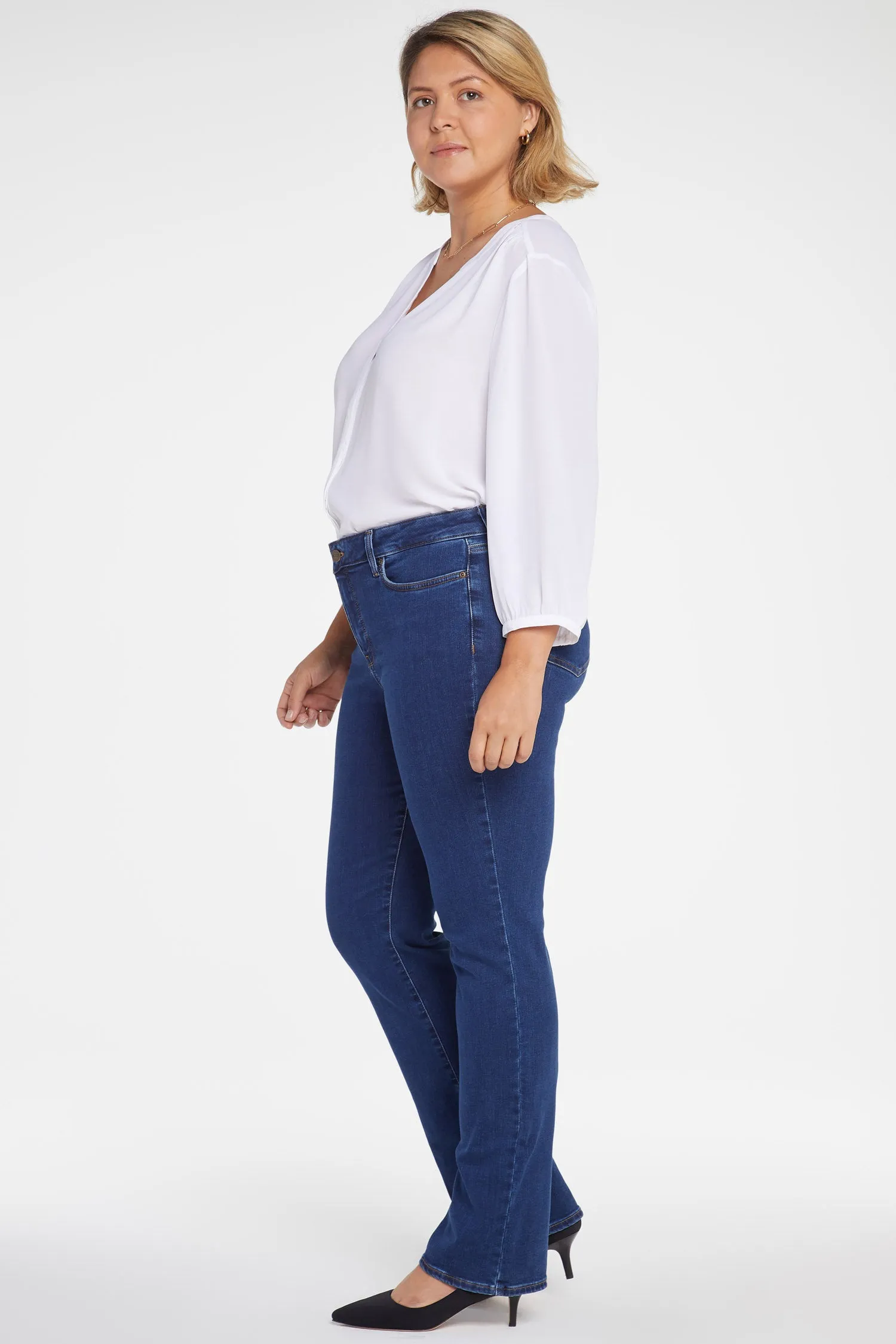 Marilyn Straight Jeans In Plus Size - Quinn