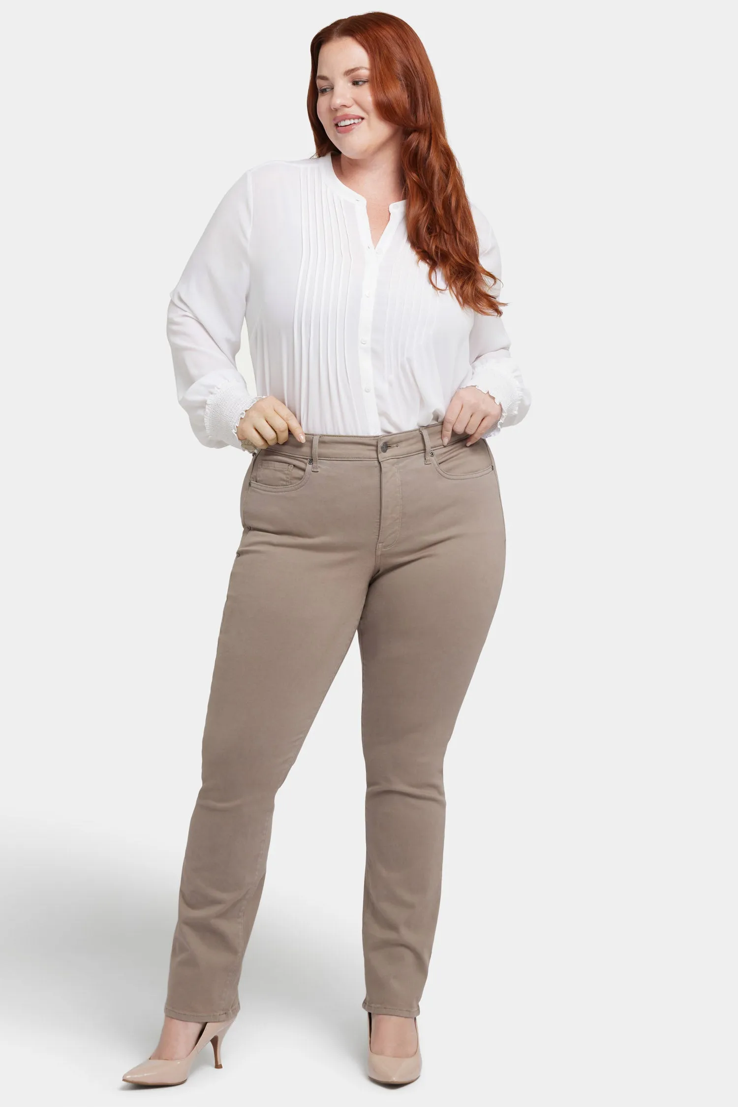 Marilyn Straight Jeans In Plus Size - Saddlewood