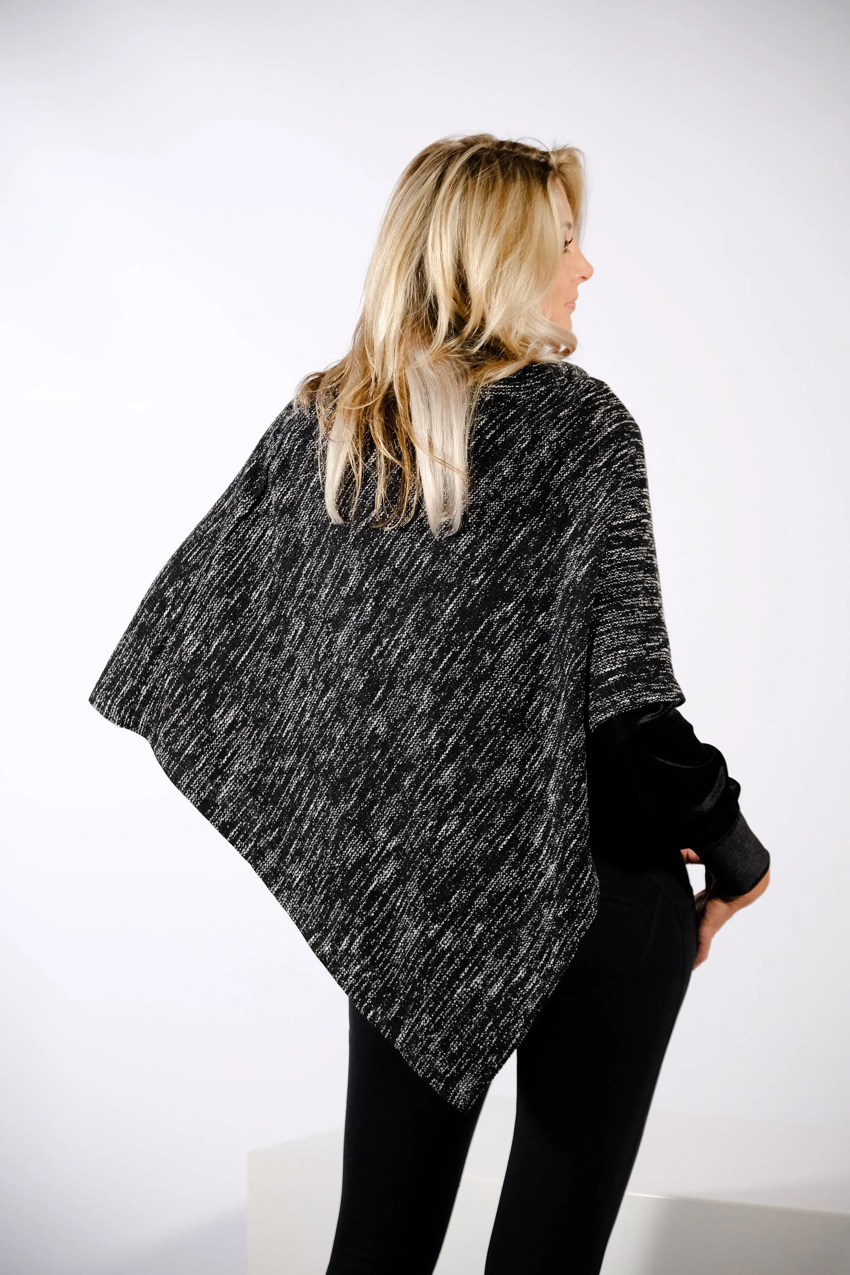 Mosi Poncho