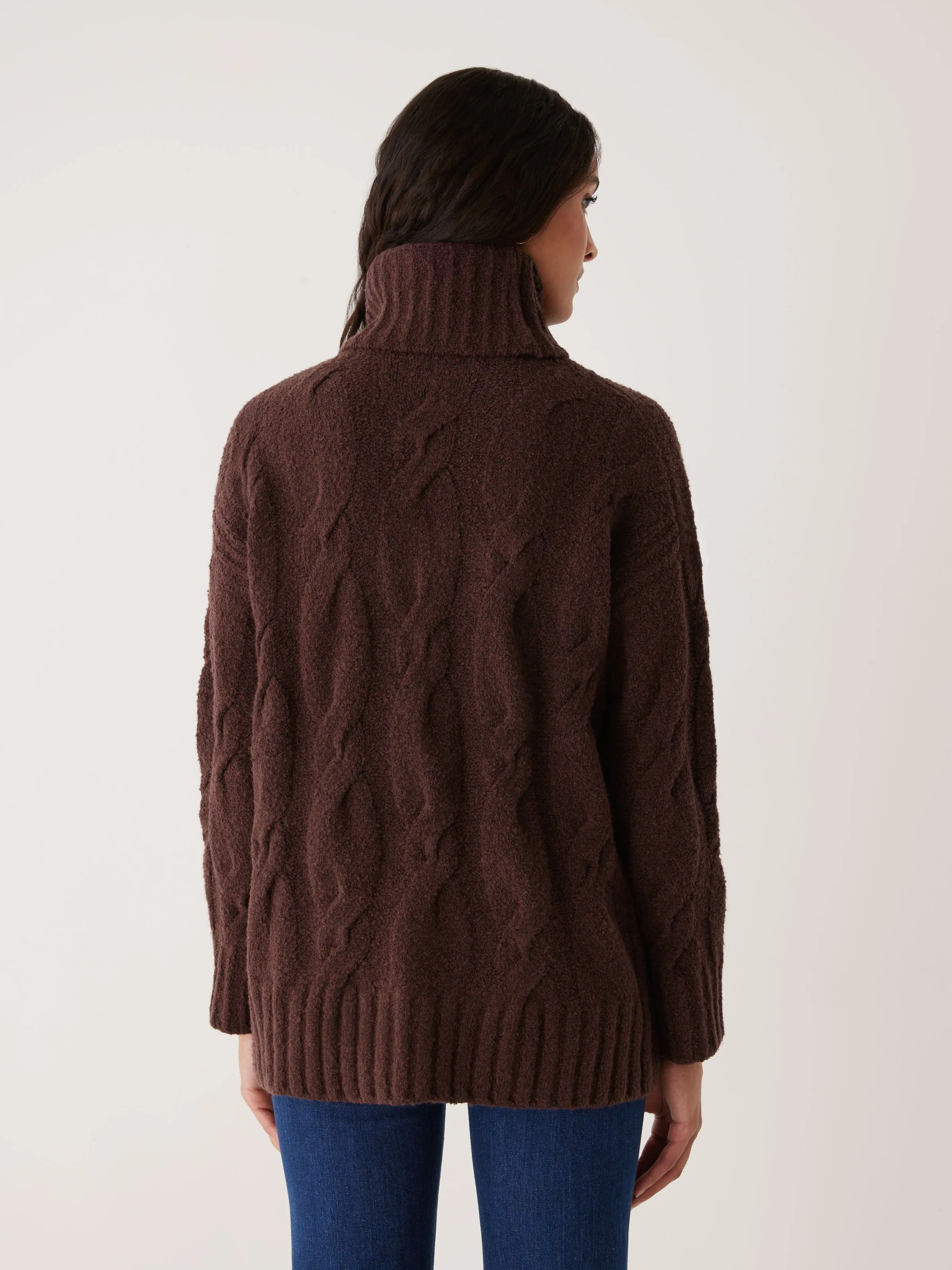 The Comfort Turtleneck Sweater in Burgundy